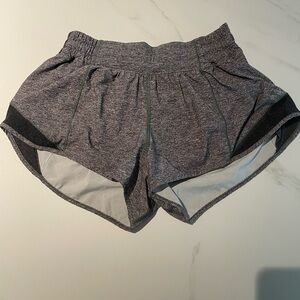 Lululemon Hotty Hot low rise 2.5” shorts